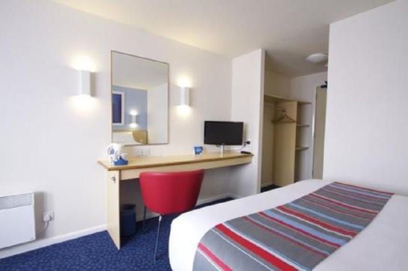 Travelodge High Wycombe Central Eksteriør billede